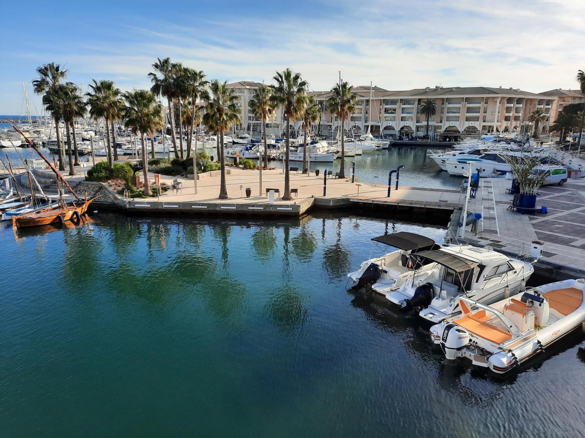 Coeur Marina Climatise Terrasse Parking Daire Fréjus Dış mekan fotoğraf